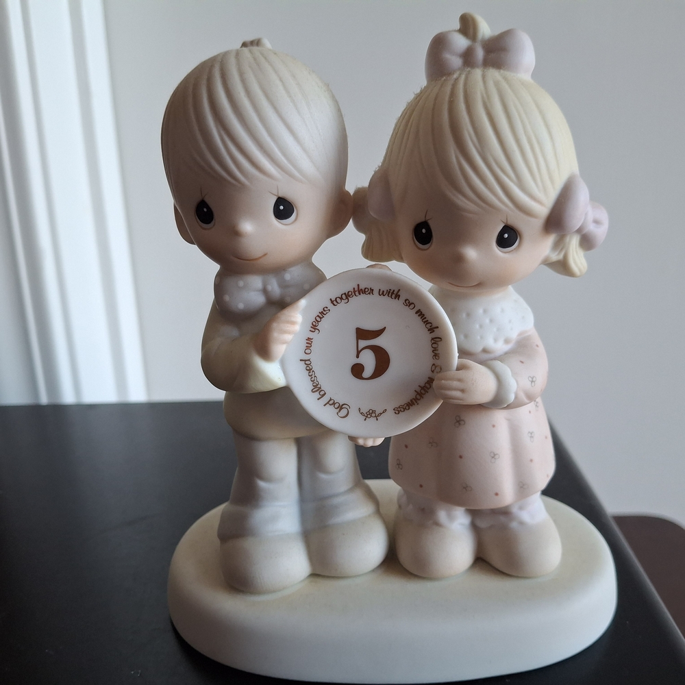 Precious Moments Cream and Pink Decor Accents
